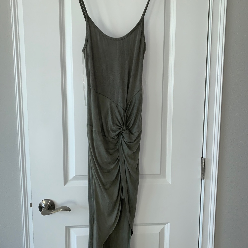 Dress - Picture 4 of 6